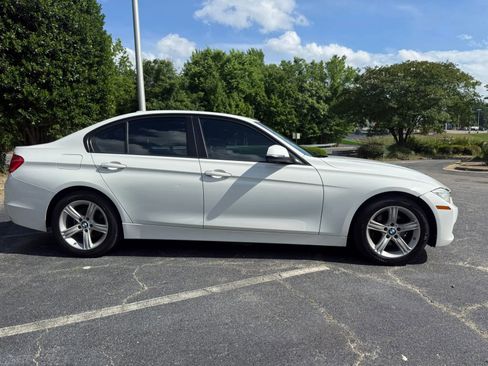 Used 2015 BMW 320i Sedan RWD image 4