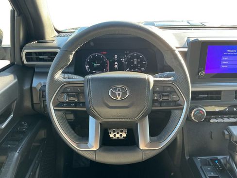 Used 2025 Toyota Tacoma SR5 image 18