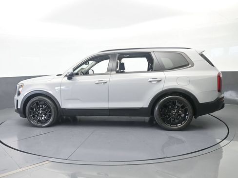 Used 2022 Kia Telluride EX w/ EX Premium Package AWD/4WD image 3