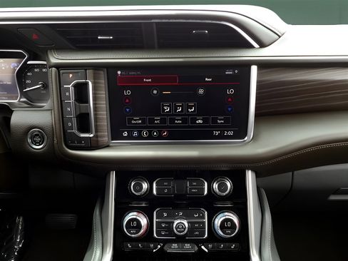 Used 2021 GMC Yukon Denali w/ Denali Premium Package image 25