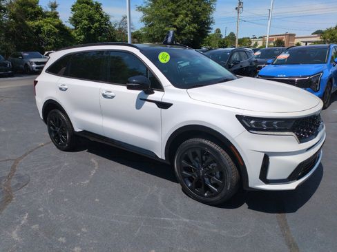 Used 2022 Kia Sorento SX AWD/4WD image 1