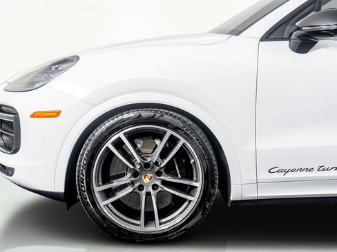 Used 2023 Porsche Cayenne Turbo w/ Premium Package Plus (PI3) image 19