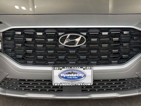 Used 2023 Hyundai Santa Fe SE AWD/4WD image 11