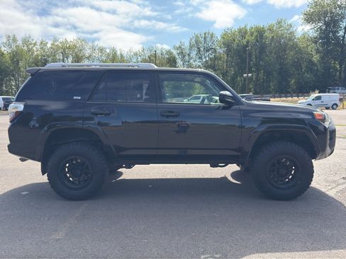 Used 2016 Toyota 4Runner SR5 AWD/4WD image 28