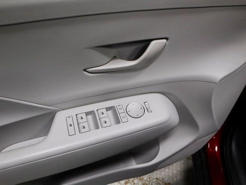 Used 2025 Hyundai Kona SEL image 22