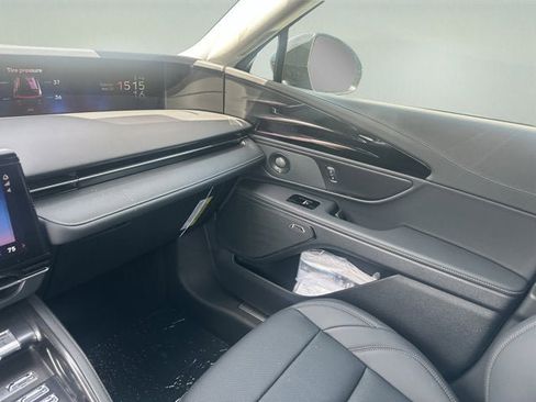 New 2026 Lincoln Nautilus Premier w/ Equipment Group 102A AWD/4WD image 17