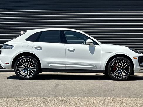 Certified 2023 Porsche Macan S image 9