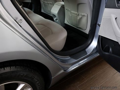 Used 2017 Hyundai Sonata SE image 28