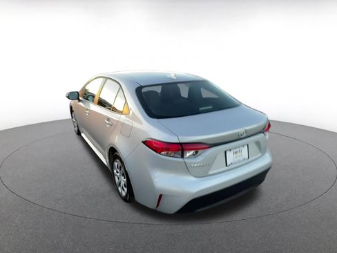 Used 2025 Toyota Corolla LE image 11