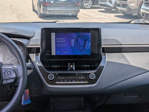 Used 2025 Toyota Corolla LE FWD image 18