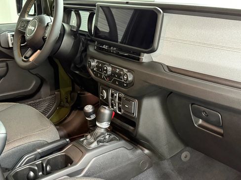 Used 2024 Jeep Wrangler Unlimited Sport AWD/4WD image 88