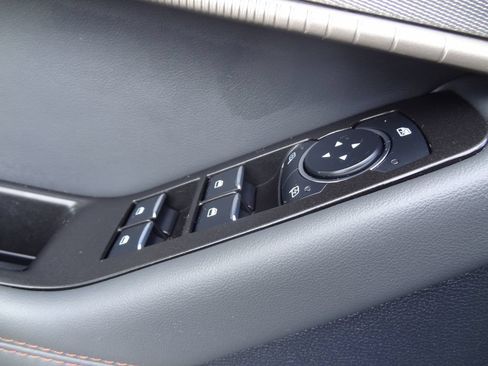 Used 2026 Ford Explorer Active AWD/4WD image 16