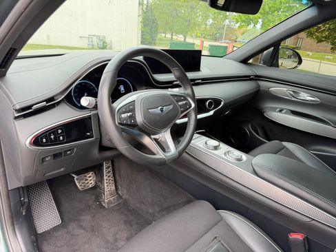 Used 2024 Genesis GV70 2.5T w/ Sport Prestige Package AWD/4WD image 5