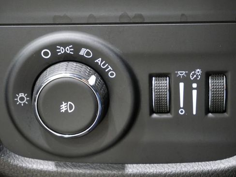 Used 2022 Jeep Grand Cherokee L Overland w/ Luxury Tech Group IV image 16