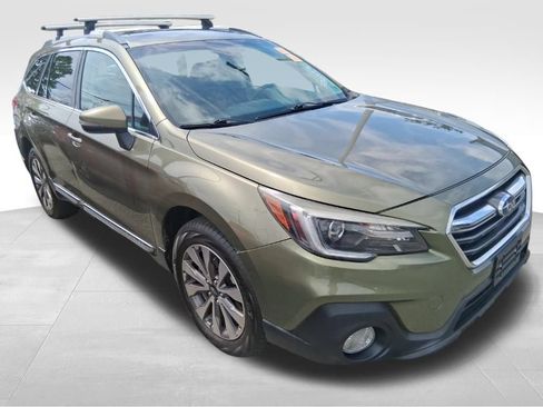 Used 2019 Subaru Outback 3.6R Touring AWD/4WD image 3
