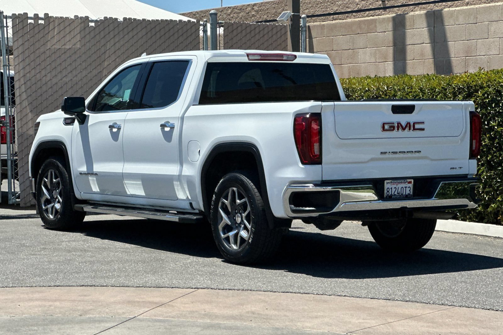 Used 2023 GMC Sierra 1500 SLT w/ SLT Premium Package RWD image 6