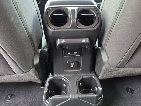 Used 2023 Jeep Wrangler Sport S image 17