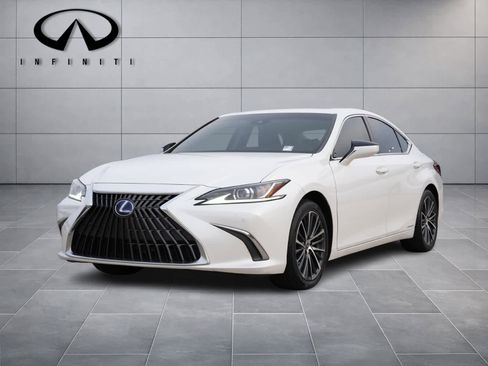 Used 2022 Lexus ES 300h w/ Premium Package image 1