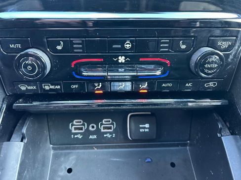 Used 2023 Jeep Grand Cherokee L Laredo image 37