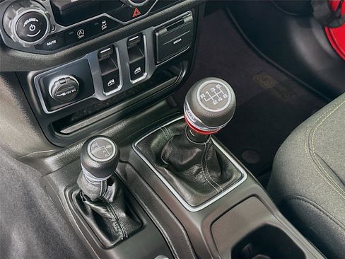 Used 2025 Jeep Wrangler Sport image 16