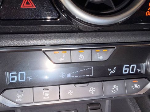 Used 2024 Nissan Sentra SR w/ SR Premium Package FWD image 40