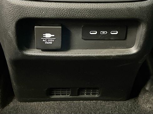 Used 2025 Honda Pilot Elite image 27