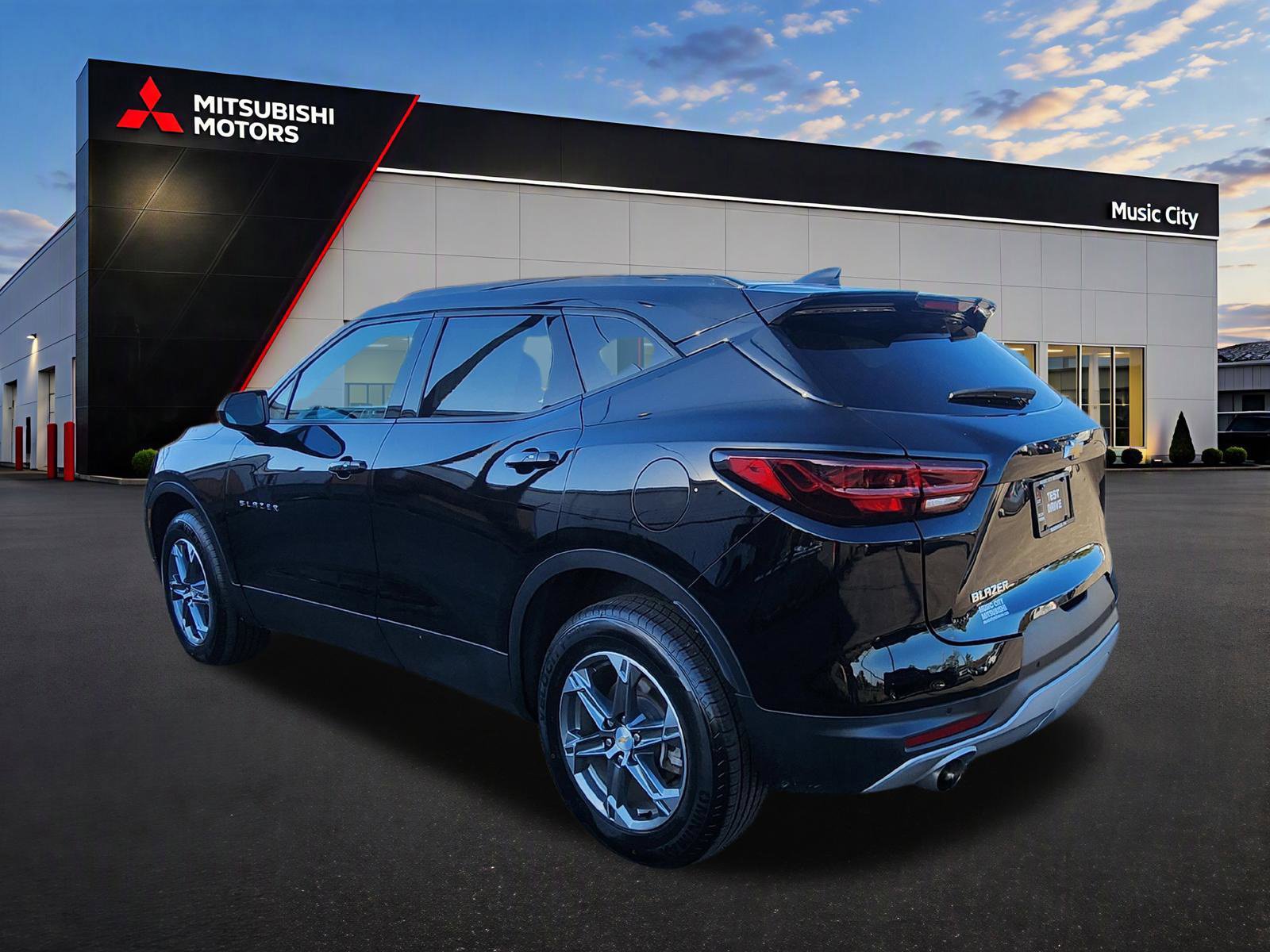 Used 2024 Chevrolet Blazer LT w/ Convenience Package FWD image 9