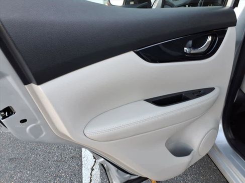 Certified 2020 Nissan Rogue Sport SV w/ All-Weather Package image 11