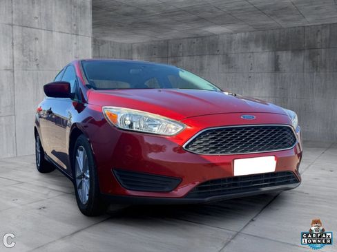 Used 2018 Ford Focus SE FWD image 5