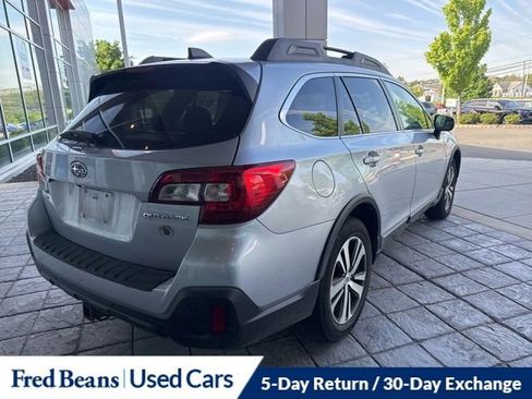 Used 2018 Subaru Outback 2.5i Limited AWD/4WD image 4