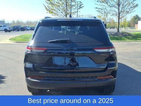 Certified 2025 Jeep Grand Cherokee Limited w/ Black Appearance Package AWD/4WD image 5