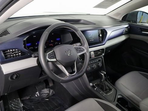 Used 2022 Volkswagen Taos SE image 7