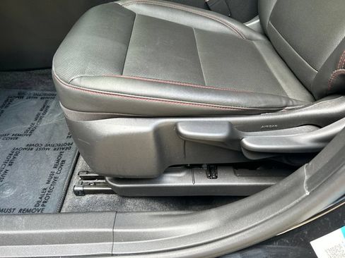 Used 2024 Chevrolet Trax RS w/ Sunroof Package FWD image 17