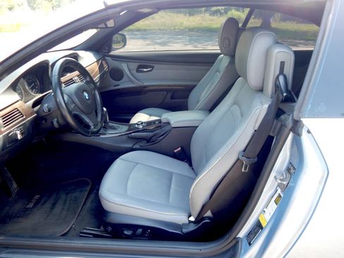Used 2012 BMW 335i Convertible RWD image 10