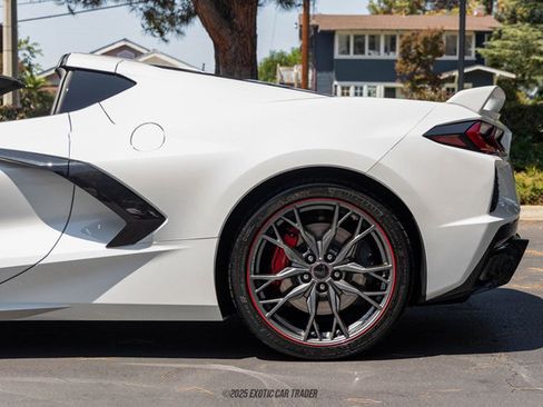Used 2023 Chevrolet Corvette Stingray Premium Cpe w/ Z51 Performance Package image 5