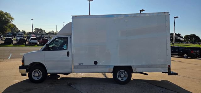 New 2026 Chevrolet Express 3500 w/ Power Convenience Package RWD image 4