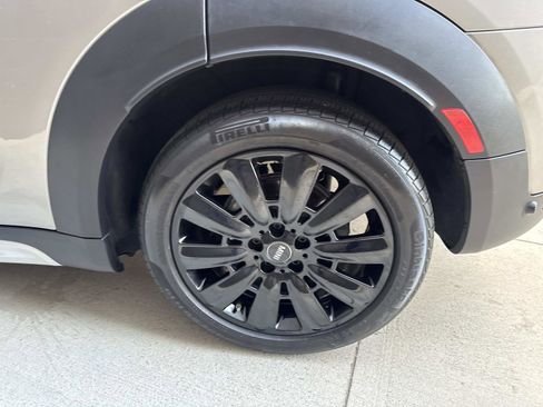 Used 2019 MINI Cooper Countryman w/ Premium Package image 7