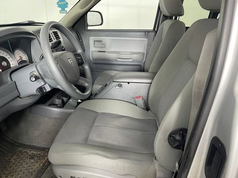 Used 2006 Dodge Dakota SLT w/ Trailer Tow Group AWD/4WD image 2