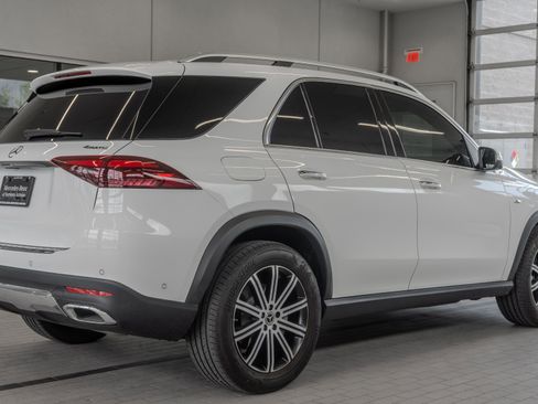 Certified 2025 Mercedes-Benz GLE 450e 4MATIC w/ Driver Assistance Package image 30