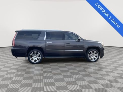 Used 2018 Cadillac Escalade ESV Luxury image 12