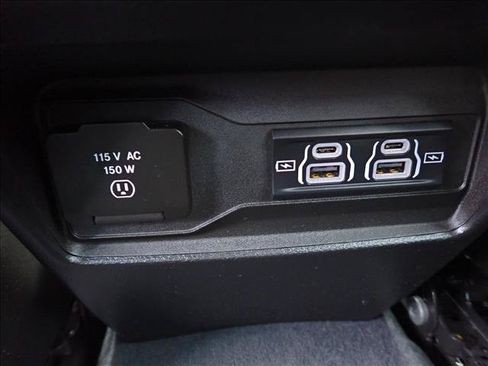 Used 2023 Jeep Grand Cherokee Summit w/ Advanced Protech Group IV AWD/4WD image 11