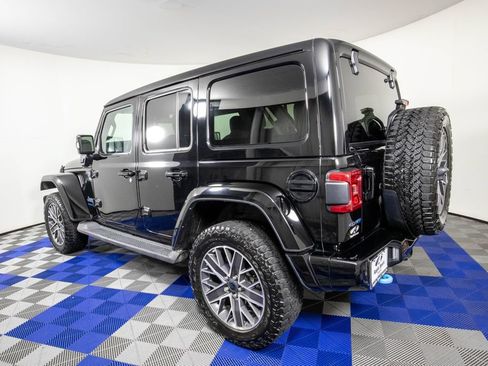 Used 2024 Jeep Wrangler High Altitude AWD/4WD image 8