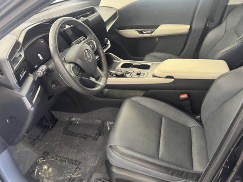 Used 2023 Lexus RZ 450e Premium w/ Technology Package image 14