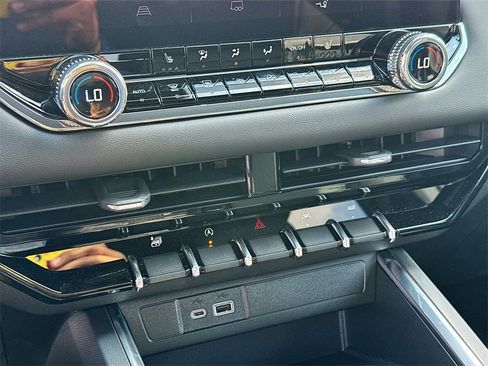 Used 2026 GMC Canyon Elevation w/ Convenience Package image 17