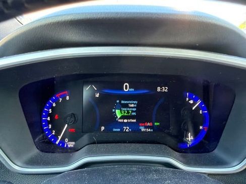 Used 2020 Toyota Corolla XSE FWD image 12