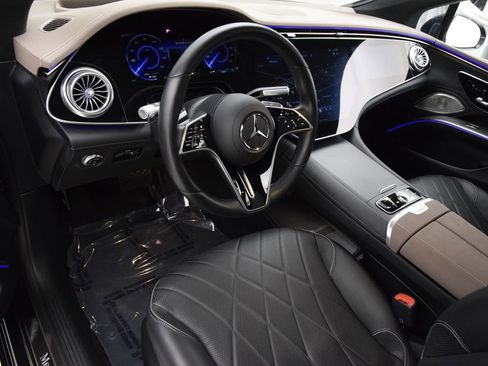 Certified 2023 Mercedes-Benz EQS 580 4MATIC Sedan image 21