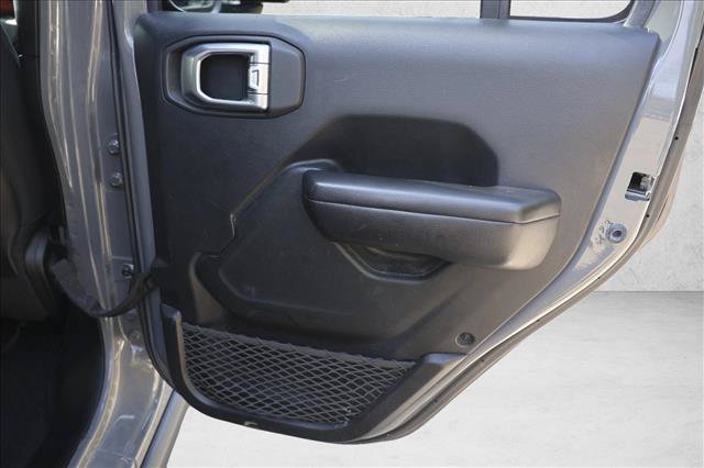 Used 2020 Jeep Gladiator Rubicon AWD/4WD image 26