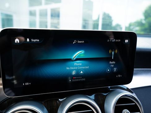 Used 2021 Mercedes-Benz GLC 300 4MATIC w/ Premium Package image 37