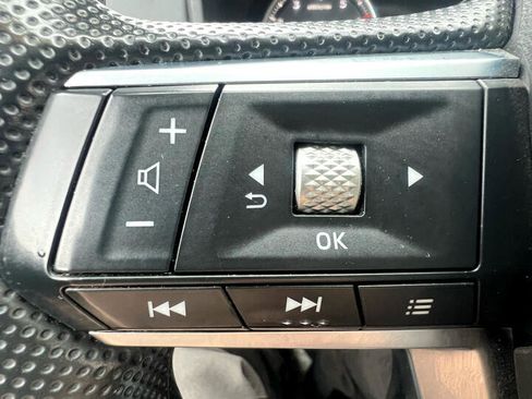 Used 2022 Mitsubishi Outlander ES image 18