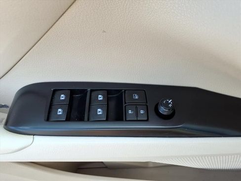 Used 2020 Toyota Camry LE w/ Cold Weather Package AWD/4WD image 18